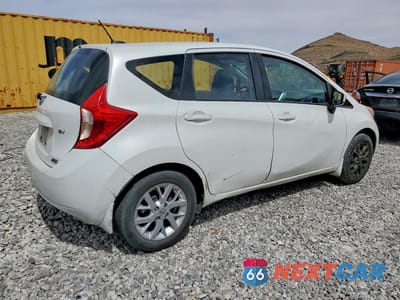 Trzecie zdjęcie samochodu z tyłu: 2016 NISSAN VERSA NOTE SV VIN:3N1CE2CP8GL385956 - miniatura