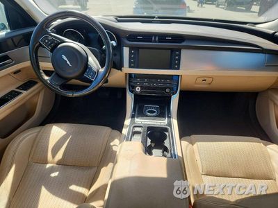 Zdjęcie 8 z 11 samochodu: 2016 JAGUAR XF PRESTIGE VIN:SAJBK4BV8GCY12711 - miniatura