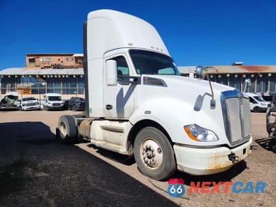 2014 KENWORTH T680 SEMI TRUCK 1XKYA48X9EJ402579 - główne zdjęcie licytacji z USA - miniatura