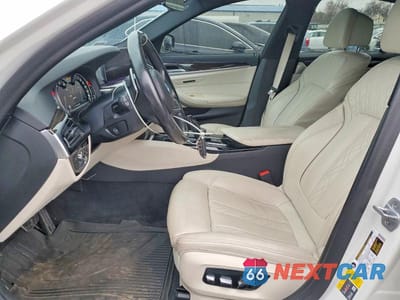 Zdjęcie 7 z 12 samochodu: 2019 BMW 530E VIN:WBAJA9C57KB391844 - miniatura