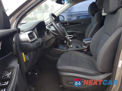 Zdjęcie 7 z 12 samochodu: 2017 KIA SORENTO LX VIN:5XYPG4A33HG247609 - miniatura