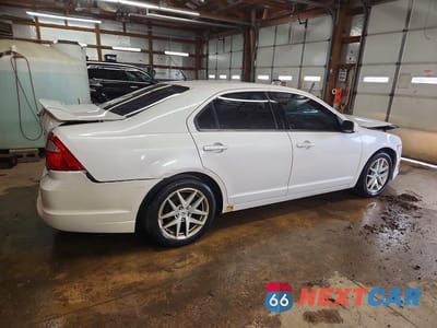 Trzecie zdjęcie samochodu z tyłu: 2010 FORD FUSION SEL VIN:3FAHP0JG0AR334658 - miniatura