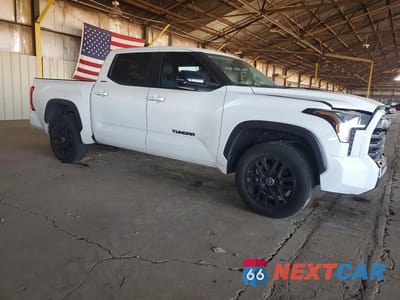 Czwarte zdjęcie samochodu z boku: 2024 TOYOTA TUNDRA LIMITED HV VIN:5TFWC5DB9RX063466 - miniatura