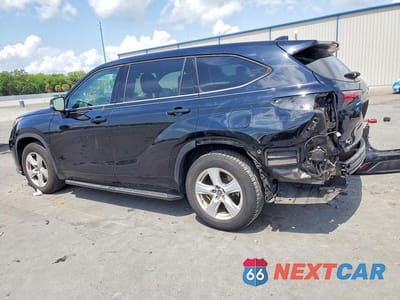 Drugie zdjęcie samochodu z przodu: 2021 TOYOTA HIGHLANDER LE VIN:5TDZZRAH3MS073291 - miniatura