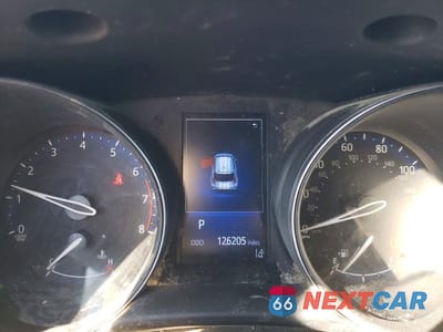 Zdjęcie 9 z 12 samochodu: 2018 TOYOTA C-HR XLE VIN:NMTKHMBX9JR022160 - miniatura