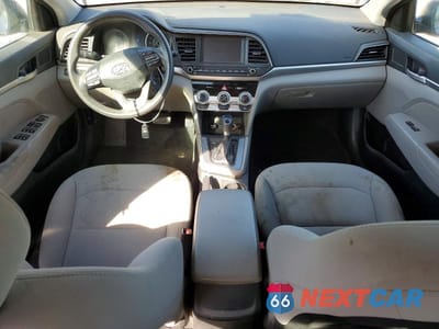 Zdjęcie 8 z 12 samochodu: 2019 HYUNDAI ELANTRA SEL VIN:5NPD84LF0KH402477 - miniatura