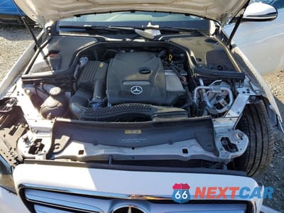 Zdjęcie 11 z 11 samochodu: 2017 MERCEDES-BENZ E 300 4MATIC VIN:WDDZF4KB4HA081043 - miniatura