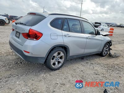 Trzecie zdjęcie samochodu z tyłu: 2014 BMW X1 SDRIVE28I VIN:WBAVM1C58EVW49415 - miniatura