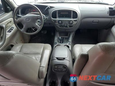 Zdjęcie 8 z 13 samochodu: 2002 TOYOTA SEQUOIA LIMITED VIN:5TDBT48A82S057907 - miniatura