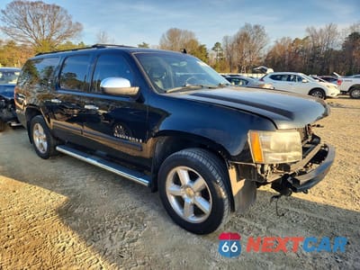 Czwarte zdjęcie samochodu z boku: 2007 CHEVROLET SUBURBAN K1500 VIN:3GNFK16397G251222 - miniatura
