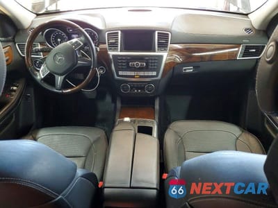 Zdjęcie 8 z 12 samochodu: 2015 MERCEDES-BENZ GL 550 4MATIC VIN:4JGDF7DE5FA551229 - miniatura