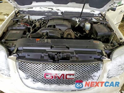 Zdjęcie 11 z 12 samochodu: 2011 GMC YUKON DENALI VIN:1GKS2EEF6BR257308 - miniatura