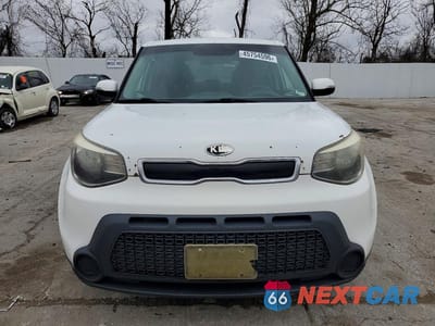Piąte zdjęcie samochodu w środku: 2014 KIA SOUL + VIN:KNDJP3A58E7005585 - miniatura