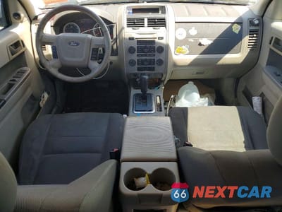 Zdjęcie 8 z 11 samochodu: 2009 FORD ESCAPE XLT VIN:1FMCU037X9KD04539 - miniatura