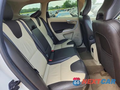 Zdjęcie 11 z 13 samochodu: 2010 VOLVO XC60 T6 VIN:YV4992DZ5A2029014 - miniatura