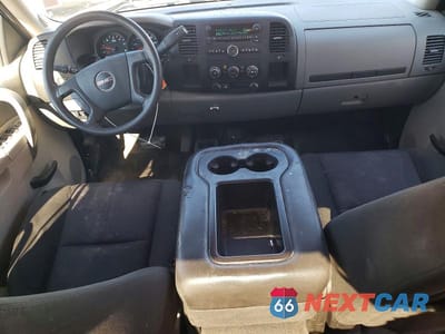 Zdjęcie 8 z 11 samochodu: 2011 GMC SIERRA K1500 VIN:1GTR2TE33BZ360416 - miniatura