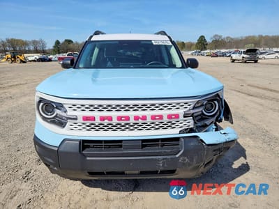 Piąte zdjęcie samochodu w środku: 2025 FORD BRONCO SPORT HERITAGE VIN:3FMCR9GN8SRE03733 - miniatura