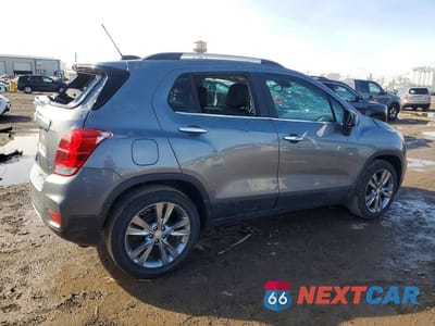 Trzecie zdjęcie samochodu z tyłu: 2020 CHEVROLET TRAX 1LT VIN:3GNCJLSB3LL336802 - miniatura