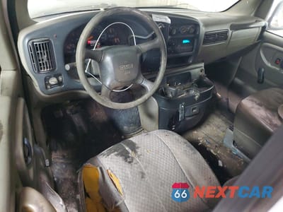 Zdjęcie 8 z 13 samochodu: 2000 GMC SAVANA G2500 VIN:1GTFG25M4Y1902511 - miniatura