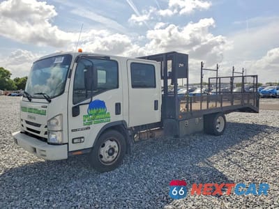 2021 ISUZU NPR HD CREW CAB FLATBED TRUCK 54DC4J1D5MS206106 - główne zdjęcie licytacji z USA - miniatura