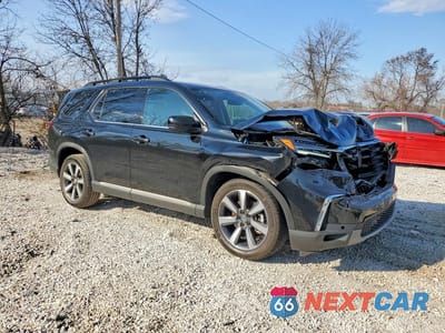 Czwarte zdjęcie samochodu z boku: 2023 HONDA PILOT ELITE VIN:5FNYG1H89PB018104 - miniatura