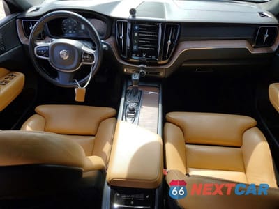 Zdjęcie 8 z 14 samochodu: 2018 VOLVO XC60 T5 INSCRIPTION VIN:YV4102RL1J1012826 - miniatura