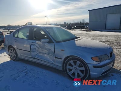 Czwarte zdjęcie samochodu z boku: 2003 BMW 325 VIN:WBAEV33433KL58996 - miniatura