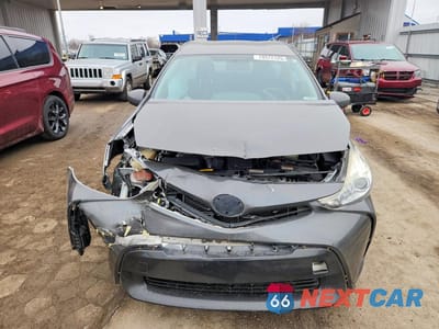 Piąte zdjęcie samochodu w środku: 2015 TOYOTA PRIUS V TWO VIN:JTDZN3EU0FJ015932 - miniatura