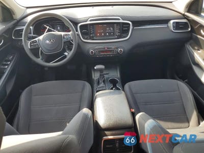 Zdjęcie 8 z 13 samochodu: 2019 KIA SORENTO LX V6 VIN:5XYPG4A5XKG492657 - miniatura