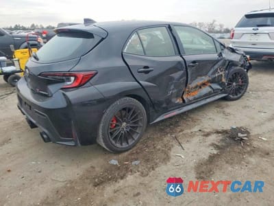 Trzecie zdjęcie samochodu z tyłu: 2024 TOYOTA GR COROLLA CORE VIN:JTNABAAE4RA010466 - miniatura