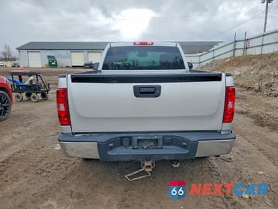 Zdjęcie 6 z 11 samochodu: 2011 CHEVROLET SILVERADO K1500 VIN:1GCNKPE02BZ261128 - miniatura