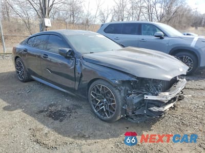 Czwarte zdjęcie samochodu z boku: 2025 BMW M8 VIN:WBSGV0C0XSCT98534 - miniatura