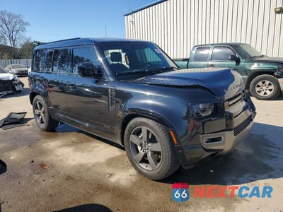 Czwarte zdjęcie samochodu z boku: 2021 LAND ROVER DEFENDER 110 X-DYNAMIC HSE VIN:SALE37RUXM2045882 - miniatura