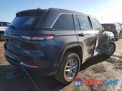 Trzecie zdjęcie samochodu z tyłu: 2024 JEEP GRAND CHEROKEE LAREDO VIN:1C4RJHAG0RC231992 - miniatura