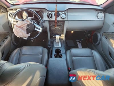 Zdjęcie 8 z 11 samochodu: 2009 FORD MUSTANG VIN:1ZVHT84N195119154 - miniatura