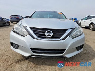 Piąte zdjęcie samochodu w środku: 2016 NISSAN ALTIMA 2.5 S VIN:1N4AL3AP9GN368401 - miniatura