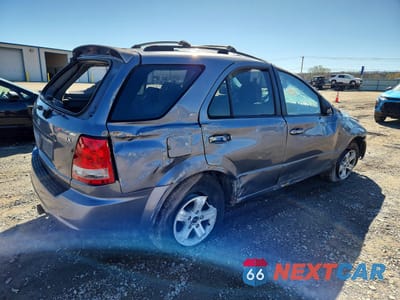 Trzecie zdjęcie samochodu z tyłu: 2005 KIA SORENTO LX VIN:KNDJC733655368428 - miniatura