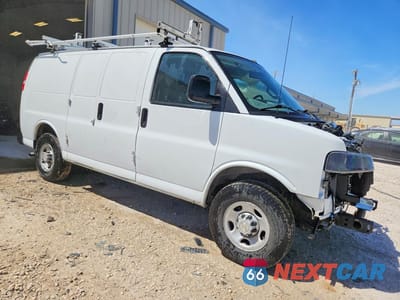 Czwarte zdjęcie samochodu z boku: 2023 CHEV EXPRESS G2500 VIN:1GCWGAFP5P1104603 - miniatura