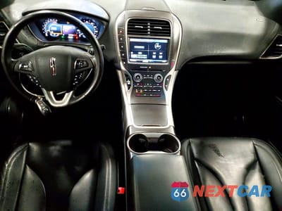 Zdjęcie 8 z 13 samochodu: 2016 LINCOLN MKX PREMIERE VIN:2LMTJ6JR1GBL23038 - miniatura