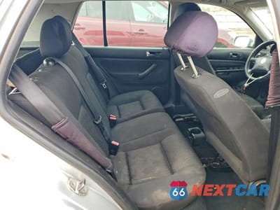 Zdjęcie 10 z 12 samochodu: 2003 VOLKSWAGEN GOLF GL VIN:9BWFK61J134070530 - miniatura