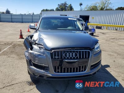 Piąte zdjęcie samochodu w środku: 2013 AUDI Q7 PREMIUM PLUS VIN:WA1LGAFE9DD017079 - miniatura