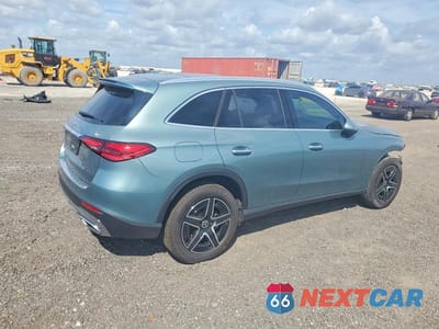 Trzecie zdjęcie samochodu z tyłu: 2026 MERCEDES-BENZ GLC 300 4MATIC VIN:W1NKM4HB1TF532006 - miniatura