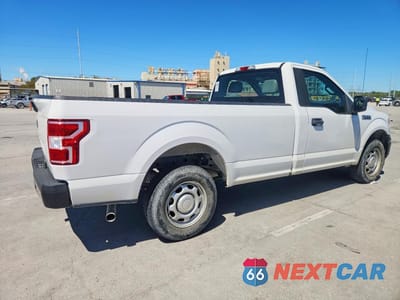 Trzecie zdjęcie samochodu z tyłu: 2019 FORD F150 XL 5.0L V8 VIN:1FTMF1C5XKKC90297 - miniatura