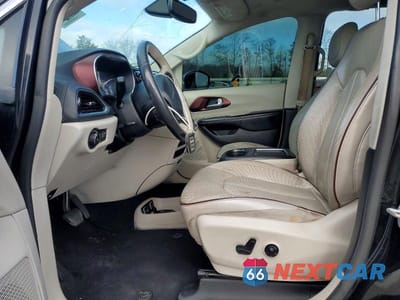 Zdjęcie 7 z 12 samochodu: 2020 CHRYSLER PACIFICA LIMITED VIN:2C4RC1GGXLR290247 - miniatura