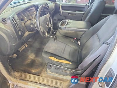 Zdjęcie 7 z 11 samochodu: 2011 GMC SIERRA K2500 SLE VIN:1GT220CG7BZ241287 - miniatura