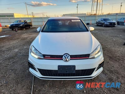 Piąte zdjęcie samochodu w środku: 2020 VOLKSWAGEN GTI S VIN:3VW6T7AU7LM017100 - miniatura