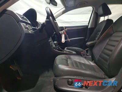 Zdjęcie 7 z 11 samochodu: 2018 VOLKSWAGEN PASSAT SEL PREMIUM VIN:1VWCA7A34JC007462 - miniatura