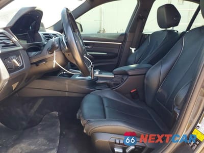 Zdjęcie 7 z 12 samochodu: 2018 BMW 330 XI VIN:WBA8D9G5XJNU71345 - miniatura