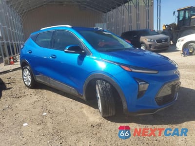 Czwarte zdjęcie samochodu z boku: 2022 CHEVROLET BOLT EUV LT VIN:1G1FY6S03N4108107 - miniatura