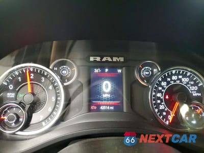 Zdjęcie 9 z 12 samochodu: 2023 RAM 1500 BIG HORN VIN:1C6RRFFG3PN550480 - miniatura